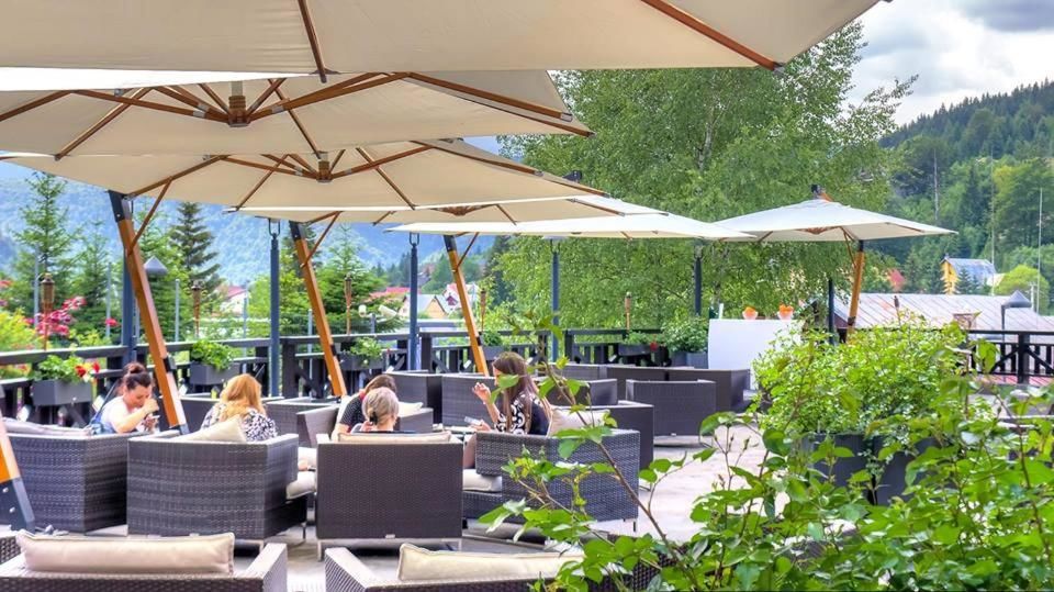 Отель Lux Garden Hotel Азуга-41