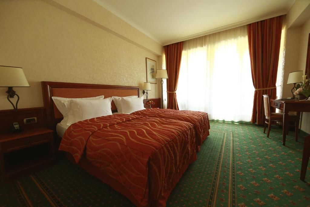 Отель Lux Garden Hotel Азуга-51