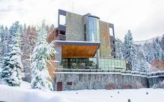 Отель Lux Garden Hotel Азуга-2