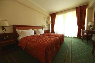 Отель Lux Garden Hotel Азуга Стандартный двухместный номер с 1 кроватью или 2 отдельными кроватями-3